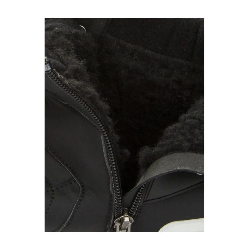 black casual closed leisure