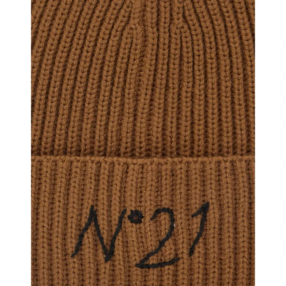 Bruine Beanie met Logo Borduursel