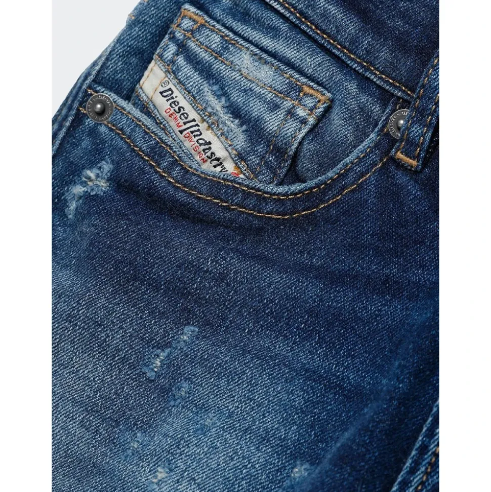 Five-Pocket Tapered Jeans