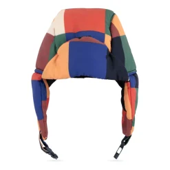 Geïsoleerde muts met oorflappen