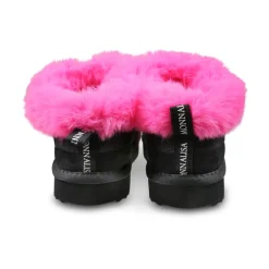 Gewatteerde zwarte muiltjes met fuchsia detail