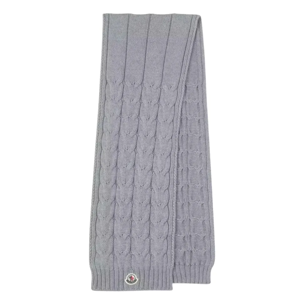 Grijze decoratieve gebreide sjaal