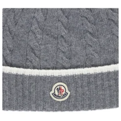 Grijze Wollen Muts met Logopatch