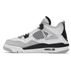 Jordan 4 Retro Sneakers
