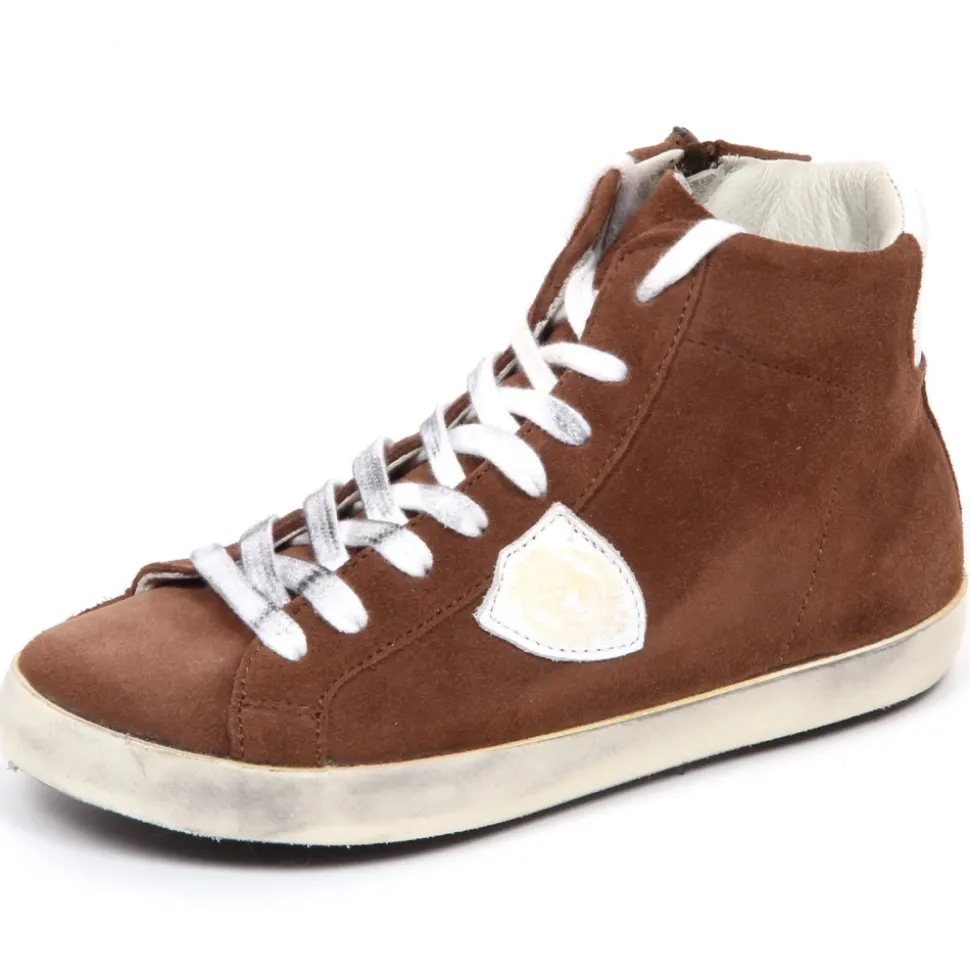 Klassieke hoge kinderschoen