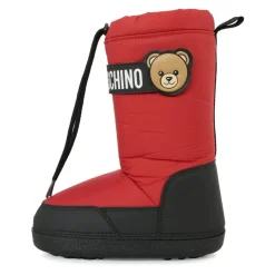 Rode sneeuwlaarzen met Teddy Bear