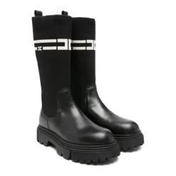 Rondneus laars om aan te trekken