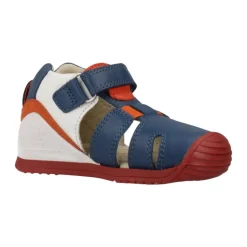 Sandalen met bandjes en klittenbandsluiting