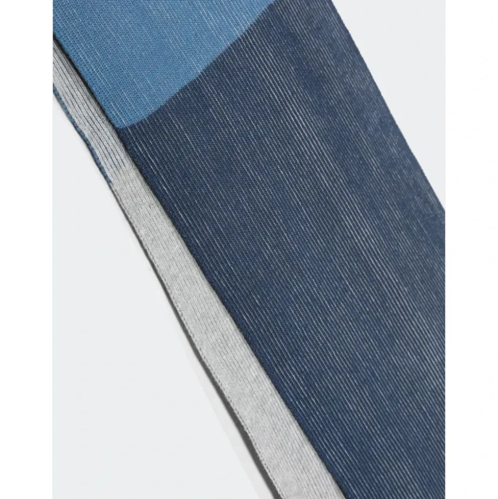 Set Regalo Bicolore in lana con Brand in evidenza