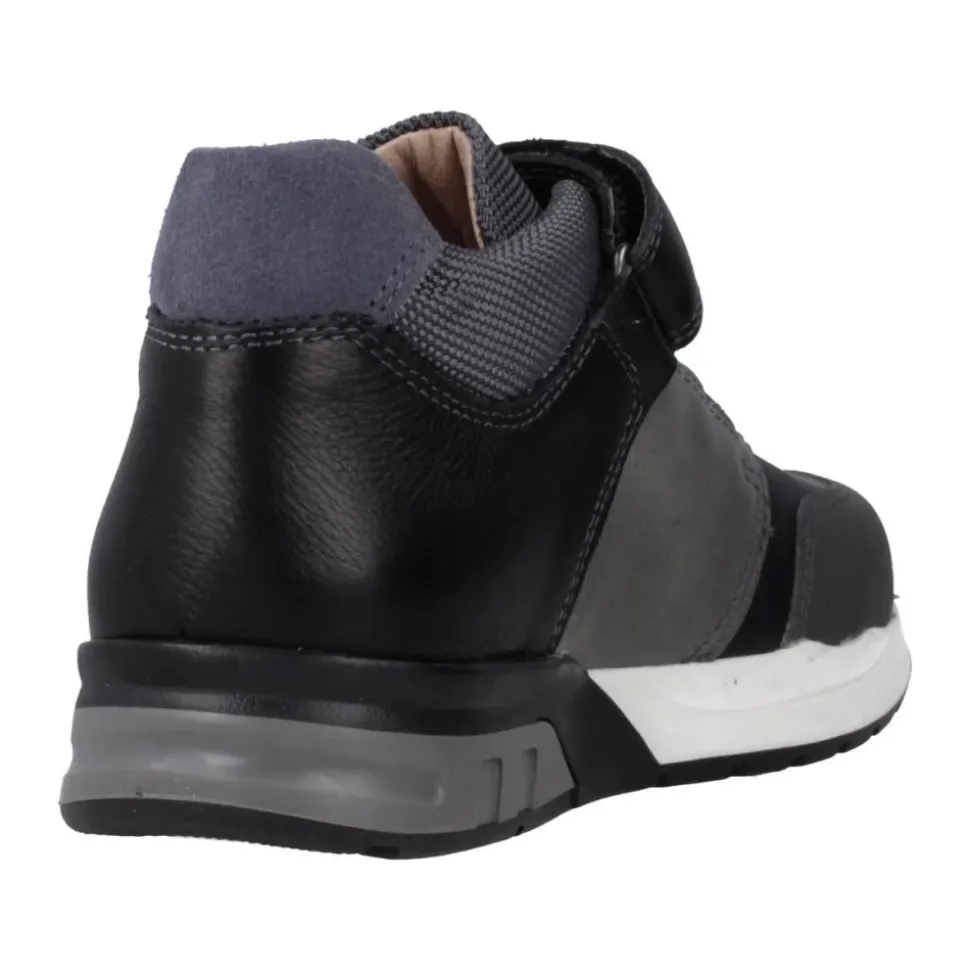 Veterschoenen voor actieve kinderen