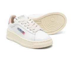 Witte Sneakers voor een stijlvolle look
