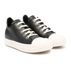 Zwarte leren sneakers