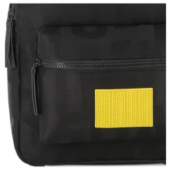 Zwarte rugzak met gele accentpatch
